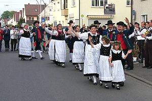 Einmarsch der Trachtengruppe