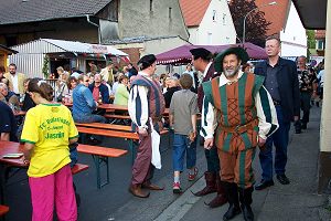 Herren im historischen Gewand