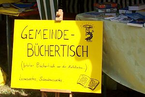 der Gemeindebüchertisch