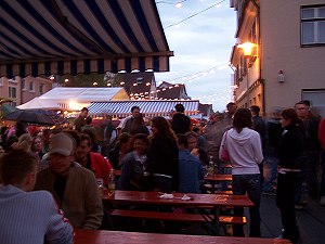 Abendstimmung in der Hauptstraße