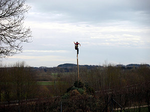 Weithin sichtbar - die Funkenhexe